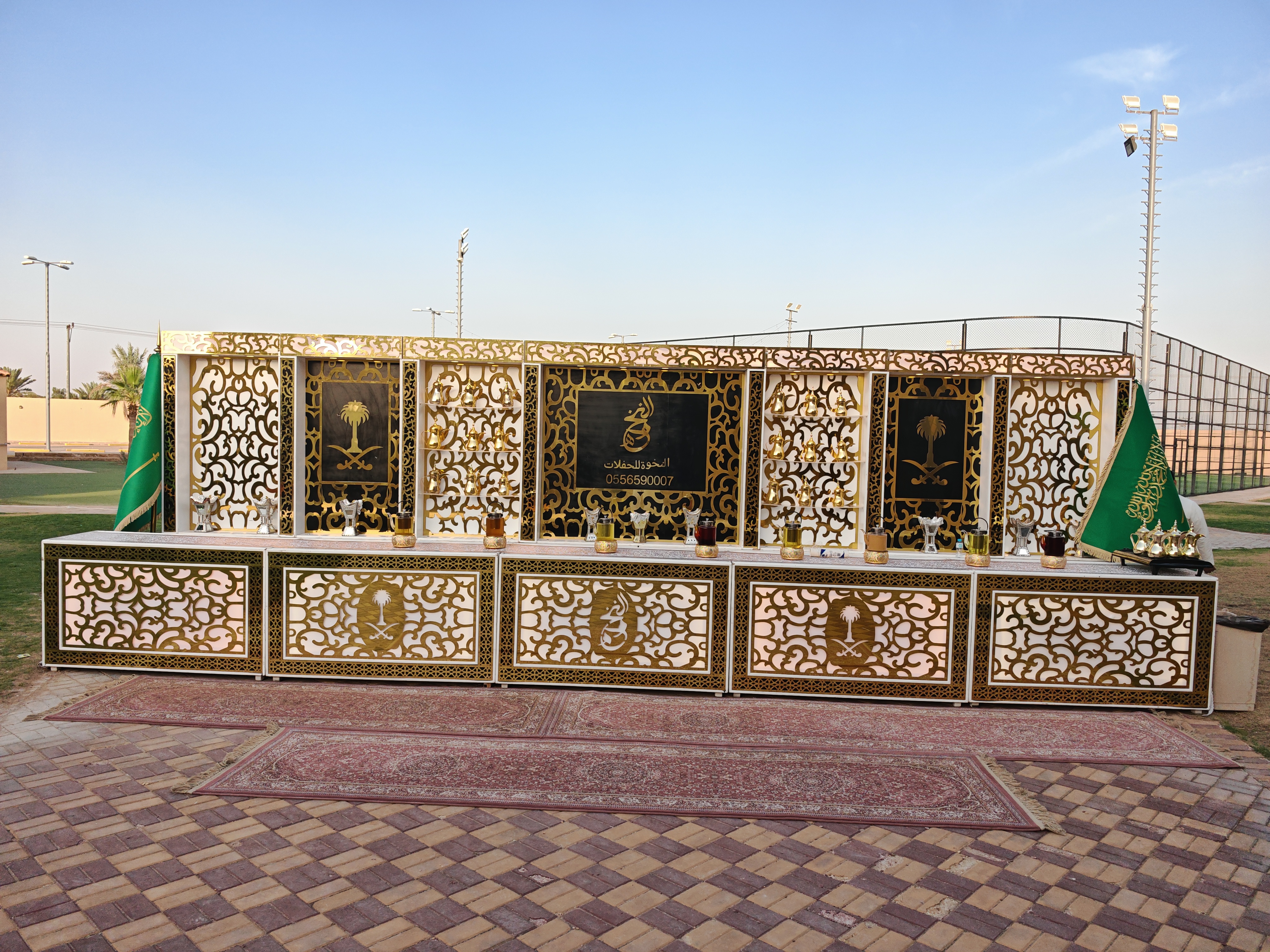 تجهيز طاولات ضيافة للمناسبات في الرياض